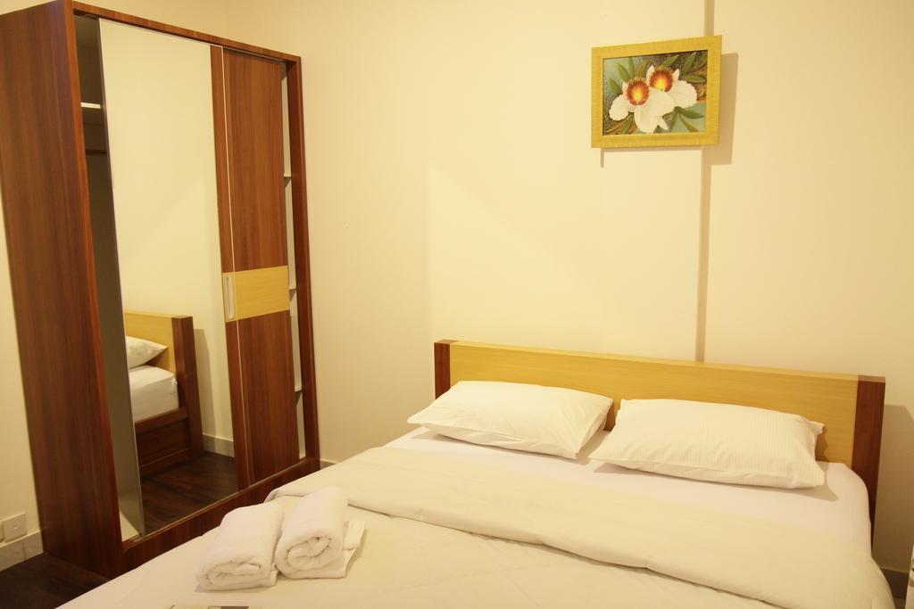 Hotel Lotus Бандунг Номер фото