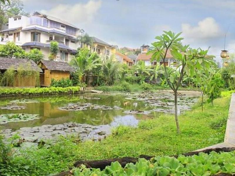Hotel Lotus Бандунг Экстерьер фото